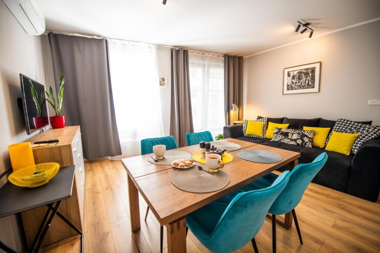 Miodowa 42 Z Miejscem Parkingowym Apartment Krakau